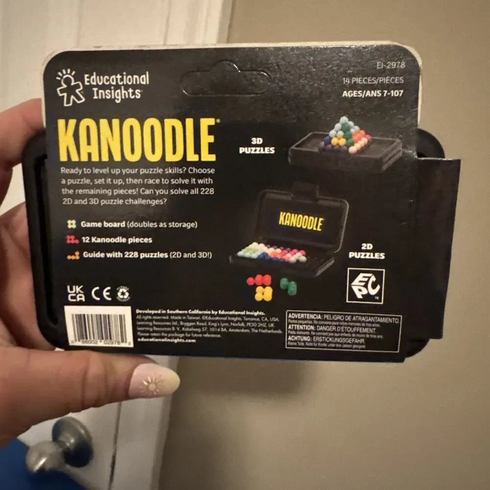 Educational Insights Kanoodle 3D Brain Teaser Puzzles for Kids-NEW